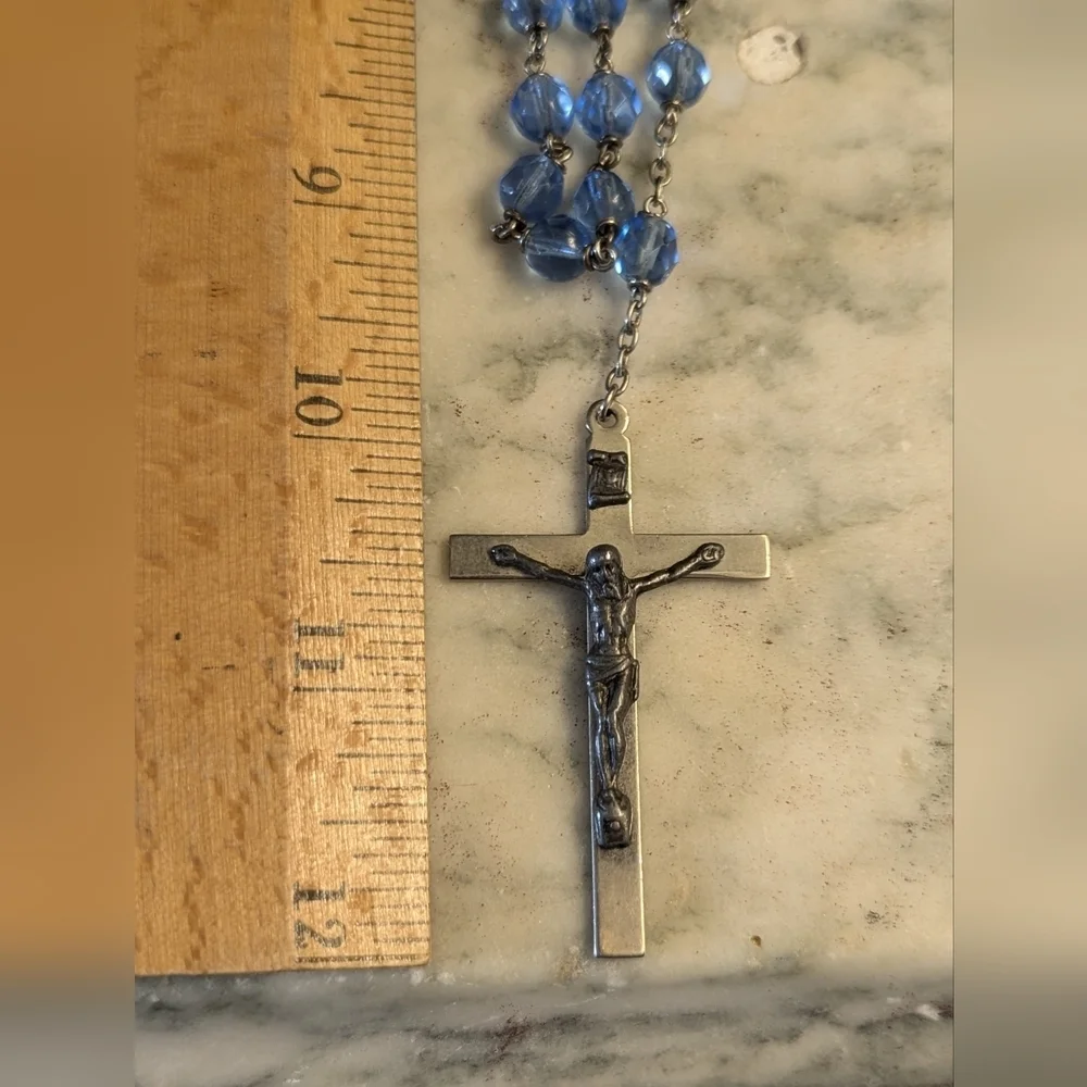Rosary Beads Blue Silvertone Crucifix Well made Beautiful Italy Vintage